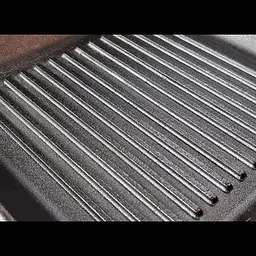 Сковорода Maysternya чавунна 28x28 см квадратна гриль з металевою ручкою (280-280-40MRgrill) - мініатюра 4