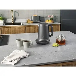 Електрочайник Electrolux 1.7 л Strix метал підтримка температури чорний матовий kuh0015323 - мініатюра 4