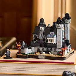 Конструктор LEGO Wednesday Академія Невермор 890 ел. (76788) - мініатюра 7