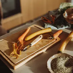Овочечистка Fiskars Folken з фіксованим лезом (1075683) - мініатюра 2