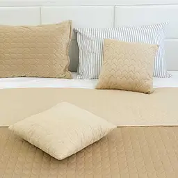 Подушка Руно Velour Beige декоративна 40х40 см бежевий (311.55_Beige) - мініатюра 3