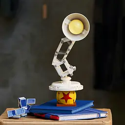 Конструктор LEGO Ideas Disney Pixar Luxo Jr. 613 деталей (21357) - мініатюра 13