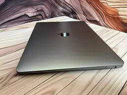 Ноутбук Apple MacBook Air 13" 2020 A2337 M1/8/256 (FVFFTD7VQ6L4) Б/в - мініатюра 6