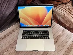 Ноутбук Apple MacBook Pro 15" 2017 i7-7700HQ/16/256 (C02WP00THTD7) Б/в