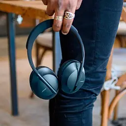 Бездротові навушники Bose Noise Cancelling Headphones 700 (794297-0100) чорні - мініатюра 9