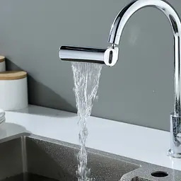 Водозберігальна насадка SHOWER HEAD на кухонний кран з широкою лійкою – розпилювачем та обертанням 360° · 4 режими струменя - мініатюра 3