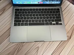 Ноутбук Apple MacBook Air 13.6" 2022 M2/24GB/512GB (GXY2D3K91H) Б/в - мініатюра 2