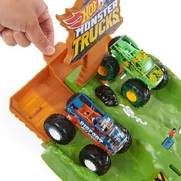 Ігровий набір Hot Wheels Перегони титанів серії Monster Trucks (HGV12) - мініатюра 4