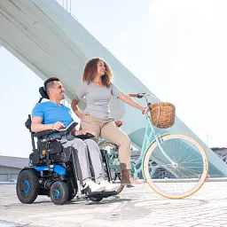 Кресло-коляска с электроприводом Invacare AVIVA RX40 (AVIVA RX40-1794) - миниатюра 8