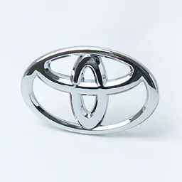 Емблема для Toyota 52 x 35 мм пластикова скотч.
