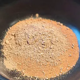 Глиняний порошок для тераріумного субстрату Hobby Terrano Clay Powder Red 1,3 кг (33210) - мініатюра 4
