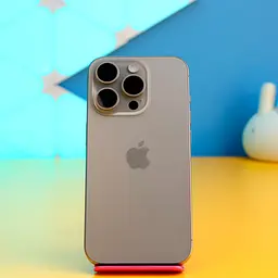 Смартфон Apple iPhone 15 Pro 128GB Natural Titanium (MTUX3) Б/У [175115]
