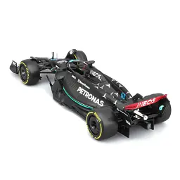 Масштабна модель автомобіля Bburago Автомодель з фігуркою - Mercedes-AMG F1 W14 E Performance, 1:24 (18-28037) - мініатюра 12