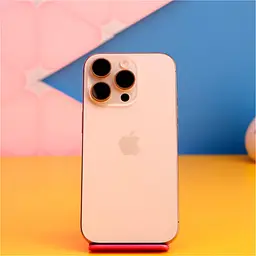 Смартфон Apple iPhone 16 Pro 256GB Desert Titanium (MYNK3) Б/В [174462] - мініатюра 1