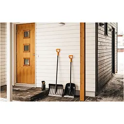 Скрепер для прибирання снігу Fiskars Solid (1052526) - мініатюра 4