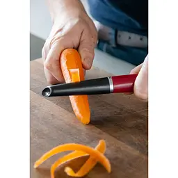 Овочечистка вертикальна KitchenAid Coreline червона (KAG112OHERE) - мініатюра 7