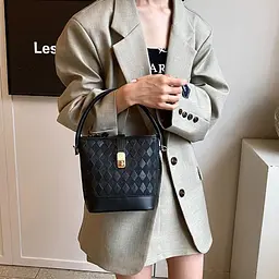Маленька жіноча сумочка з екошкіри Lilly P2-8796A чорна - мініатюра 4