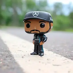 Ігрова фігурка Funko Pop Формула-1 Льюїс Хемілтон, 9,6 см (62220) - мініатюра 4