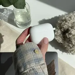 Чохол з карабіном CasePro Protective Silicone Case для AirPods 3 Pink Sand - мініатюра 2