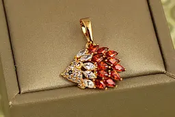 Кулон Xuping Jewelry їжачок із червоними каменями 1,5 см золотистий