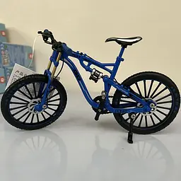 Колекційна металева модель велосипеда YG Toys гірський байк з рухомими педалями та кермом 1:8 - мініатюра 9