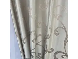 Жакардові штори "вензель" бежевого кольору 2шт. 150х270 з білим шифоновим тюлем 400х270, на тасьмі ALBO pbe0052764 - мініатюра 4