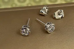 Сережки гвоздики Xuping Jewelry з каменем в обідку 6 мм сріблясті