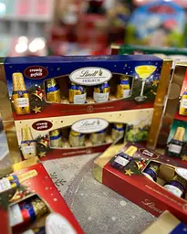 Шоколадні цукерки Lindt Marc de Champagne 131 г - мініатюра 7