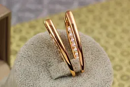 Сережки Xuping Jewelry стрілки з дрібними перлинами 3.5 см золотисті - мініатюра 2