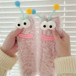 Шкарпетки дитячі пухнасті у вигляді рожевої гусениці One Size 4220 - мініатюра 2