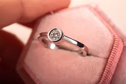 Каблучка з білого золота з бриліантом 18 K-0248 - мініатюра 3