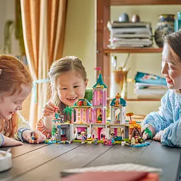 Конструктор LEGO Disney Princess Замок принцеси та королівські улюбленці 787 деталей (43267) - мініатюра 12