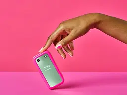 Мобільний телефон HMD Barbie Phone Pink - мініатюра 5
