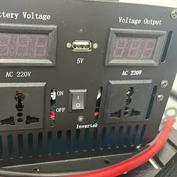 Автомобільний інвертор-перетворювач напруги 3000 W з 12 V до 220 V з чистою синусоїдою Power Inverter WimpeX WX-3010 - мініатюра 2