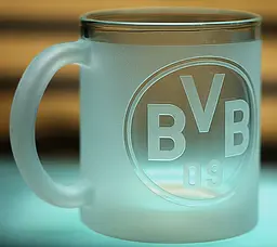 Скляна чашка 320 мл ФК Боруссия Дортмунд Borussia з гравіюванням подарунок для фаната футбольна кружка - мініатюра 2