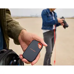Зовнішній SSD накопичувач SanDisk Extreme Portable V3 1TB (SDSSDE70-1T00-G25) [163828] - мініатюра 3