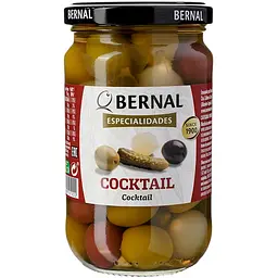 Оливки Bernal Коктейль з оливок з корнішоном та цибулею 300 г