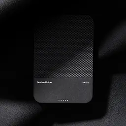 Портативна батарея Native Union (Re) Classic Magnetic Power Bank 5000 мАг Black (PB-5KMS-BLK) - мініатюра 6