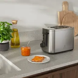 Тостер 800Вт, дисплей, метал Electrolux kuh0014863 - мініатюра 6