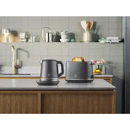 Електрочайник Electrolux 1.7 л Strix метал підтримка температури чорний матовий kuh0015323 - мініатюра 8