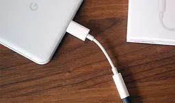 Перехідник Apple USB-C to 3.5 mm Headphone Jack Adapter (MU7E2) [36739] - мініатюра 2