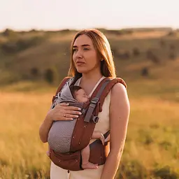 Ерго рюкзак ONE з народження і до 2-х років для малюків вагою до 15 кг Love&Carry Цегляний