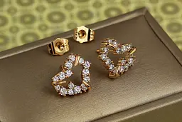 Сережки гвоздики Xuping Jewelry сердечко обідок з крупними каменями 1,2 см золотисті - мініатюра 2