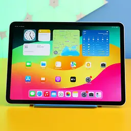 Планшет Apple iPad Pro 11` M1 (2021) Wi-Fi 128GB Silver (MHQT3) Б/В