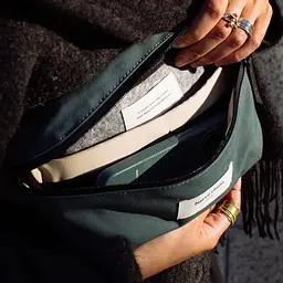 Сумка Native Union W.F.A Crossbody Pouch Slate Green (CROS-POUCH-GRN) зелена - мініатюра 3