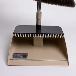 Комплект для уборки веник с совком, бежевый Yiwu HP-35015-10BE - миниатюра 9