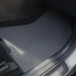 Килимки в салон EVA для Kia Sportage IV 2015-2021 з підп'ятником Чорні-Червоний кант 5 шт - мініатюра 4