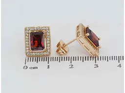 Сережки Xuping Позолота 18K пусети "Червоні фіаніти в обрамленні цирконію" 11х13мм (221453) - мініатюра 2