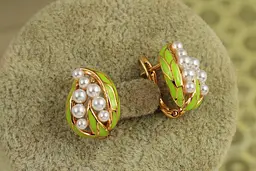 Сережки Xuping Jewelry Конвалія з перлинами і зеленою емаллю 1,5 см золотисті - мініатюра 2