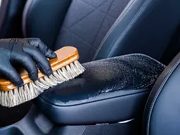 Піна для очищення шкіряного салону Carbonax Leather Mousse 150 мл (3800033106482) - мініатюра 4